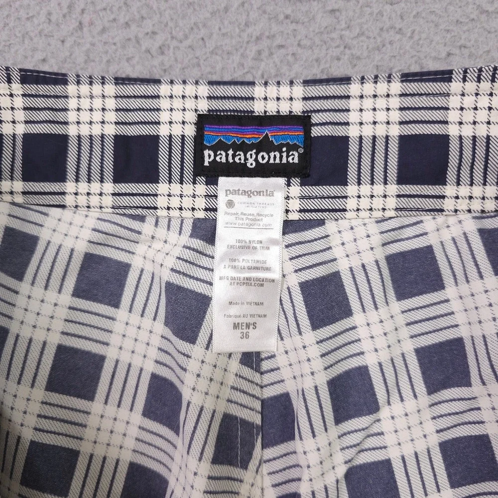 Patagonia Minimalist Wavefarer Board Shorts Men 36 Blue Plaid Swim Trunks Beach